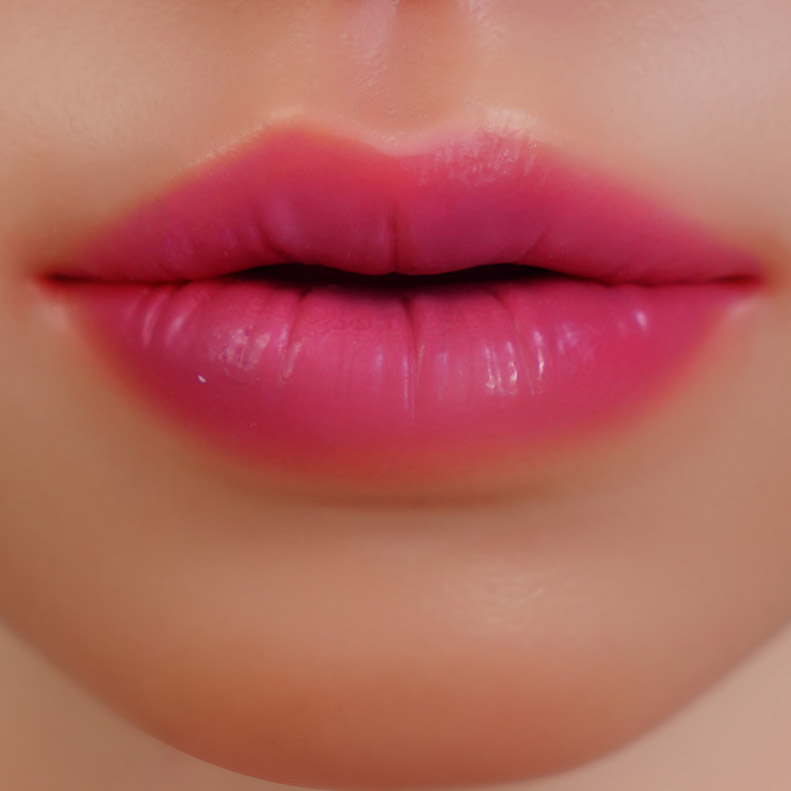 hot pink lips makeup finish